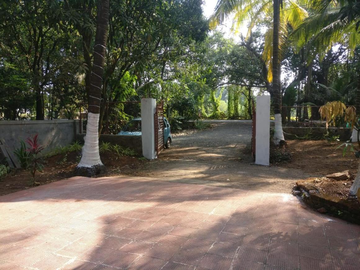 Krushna Kunj Holiday Home Alībāg Ngoại thất bức ảnh